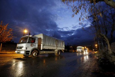 new aid enters besieged syria towns
