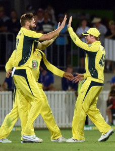 4th odi five star richardson hands australia win by 25 runs