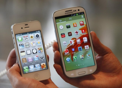 apple wins us ban on older model samsung smartphones