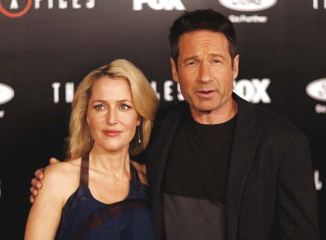 cast members gillian anderson and david duchovny pose at a premiere for the x files at california science center in los angeles california photo reuters cast members gillian anderson and david duchovny pose at a premiere for the x files at california science center in los angeles california photo reuters
