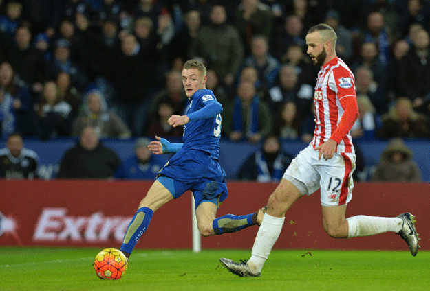 jamie vardy scores leicester city 039 s second goal at king power stadium in leicester england on january 23 2016 photo afp