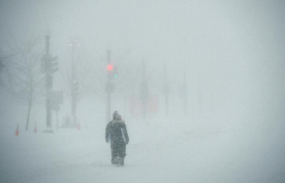 massive blizzard storm jonas batters us leaves 19 dead