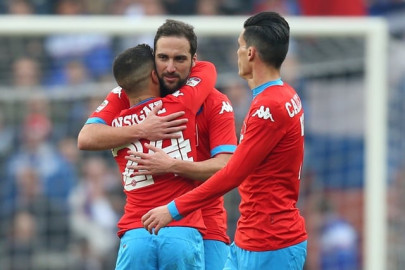 higuain hits 21st goal juve roma locked in racism row