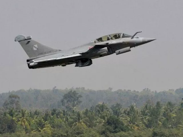 a rafale multi role combat aircraft from dassault aviation of france takes off at yelahanka airforce station in bangalore photo afp a rafale multi role combat aircraft from dassault aviation of france takes off at yelahanka airforce station in bangalore photo afp