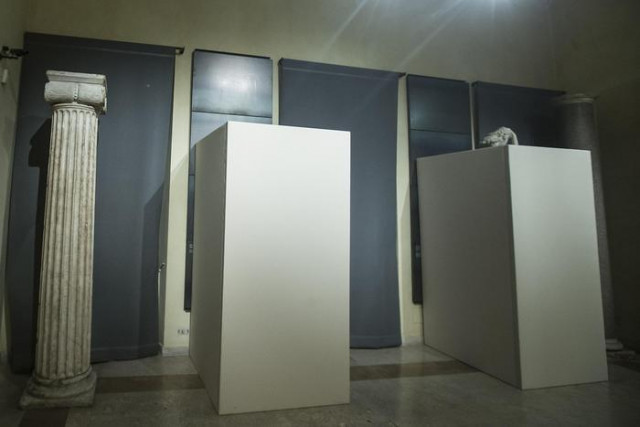 picture shows the covered sculptures in italy 039 s museum during iranian president visit to the country photo courtesy ansa picture shows the covered sculptures in italy 039 s museum during iranian president visit to the country photo courtesy ansa