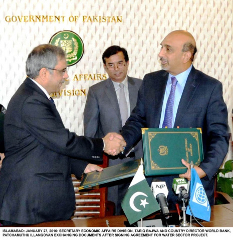 secretary economic affairs division tariq bajwa and country director world bank patchamuthu illangovan exchange documents after signing a loan agreement in islamabad on january 27 2016 photo pid secretary economic affairs division tariq bajwa and country director world bank patchamuthu illangovan exchange documents after signing a loan agreement in islamabad on january 27 2016 photo pid