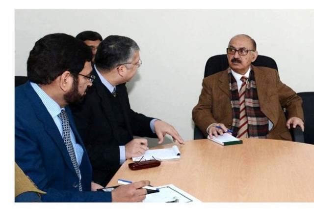 adviser to the prime minister on national history and literary heritage irfan siddiqui chairing a meeting at the department of archaeology and museum photo inp