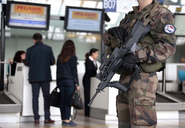 employees of the american courier service at charles de gaulle airport were shocked to find a pressure cooker filled with nuts and bolts inside a package in transit from the us to tunisia photo afp