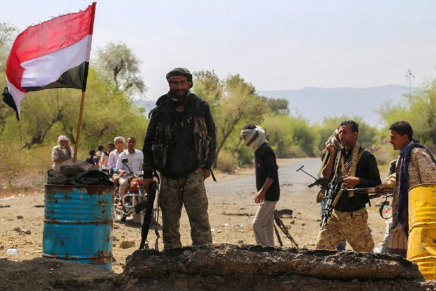 yemeni tribesmen from the popular resistance committees supporting forces loyal to yemen 039 s saudi backed president abedrabbo mansour hadi hold a position on the outskirts of taez on january 26 2016 photo afp