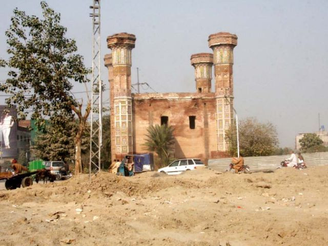 lahore high court issues short order to discontinue construction at sites falling within 200 feet of historical sites photo express lahore high court issues short order to discontinue construction at sites falling within 200 feet of historical sites photo express