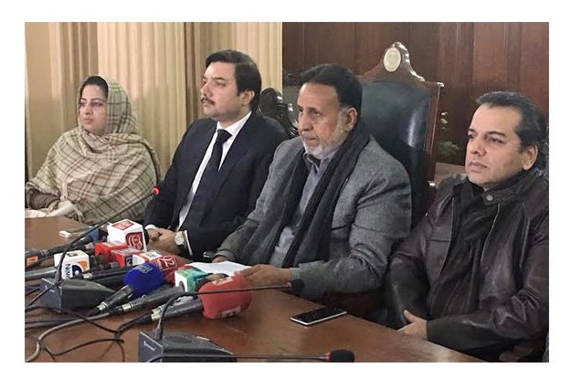 leader of opposition in the punjab assembly mian mehmoodur rasheed addressing a press conference photo nni