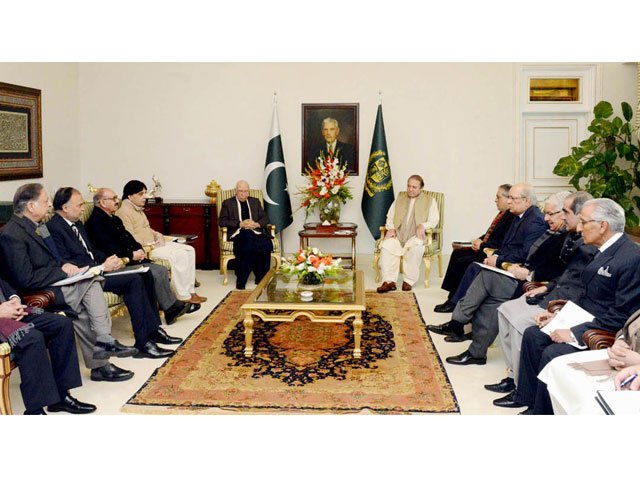 prime minister nawaz sharif chairs a consultative meeting of federal cabinet at the prime minister 039 s house in islamabad on january 29 2016 photo pid