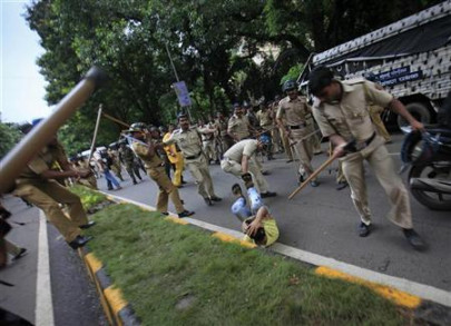 protests in poll bound indian state of kerala injure 48
