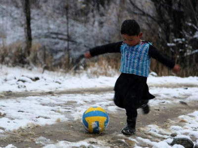 afghan boy in plastic messi jersey becomes internet star afghan boy in plastic messi jersey becomes internet star