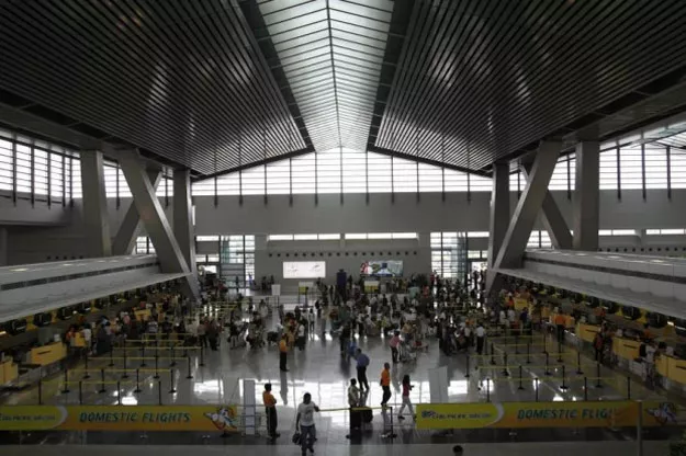 authorities at the philippines main airport have taken possession of 47 rare animals or birds which an airport policeman was allegedly trying to smuggle to japan photo reuters authorities at the philippines main airport have taken possession of 47 rare animals or birds which an airport policeman was allegedly trying to smuggle to japan photo reuters