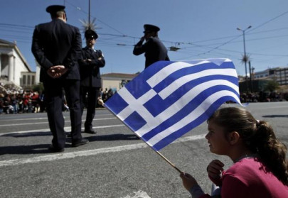 two suspected extremists arrested in greece