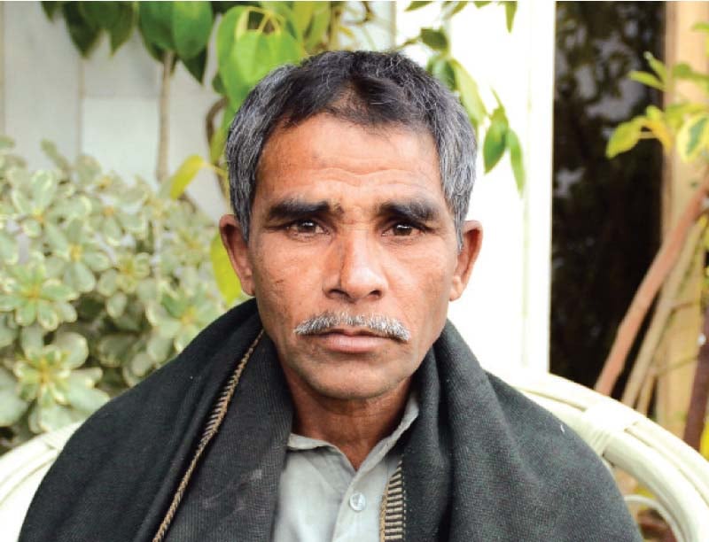 javed masih suffers from retinitis pigmentosa an inherited condition leading to incurable blindness