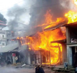 short circuit in ajk 15 shops gutted in market fire short circuit in ajk 15 shops gutted in market fire