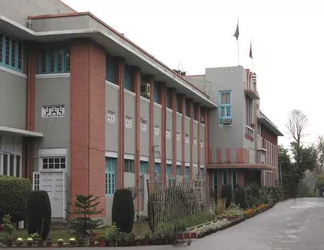 photo uetpeshawar photo uetpeshawar