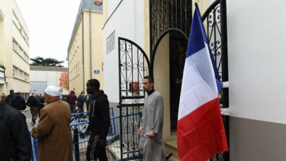 muslim over half of france says no according to poll muslim over half of france says no according to poll
