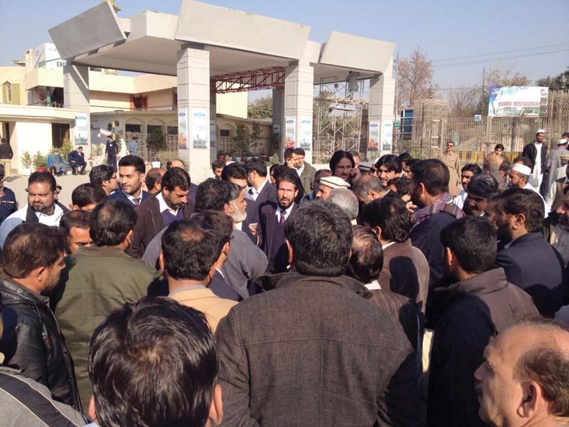 pia employees protest in favour of their demands at bkia photo express