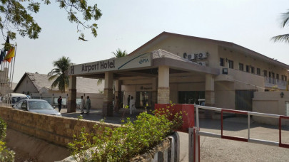 over 300 umrah passengers stranded at airport hotel in karachi