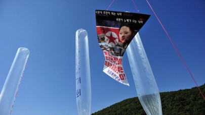 north korea sends poop balloons to south north korea sends poop balloons to south
