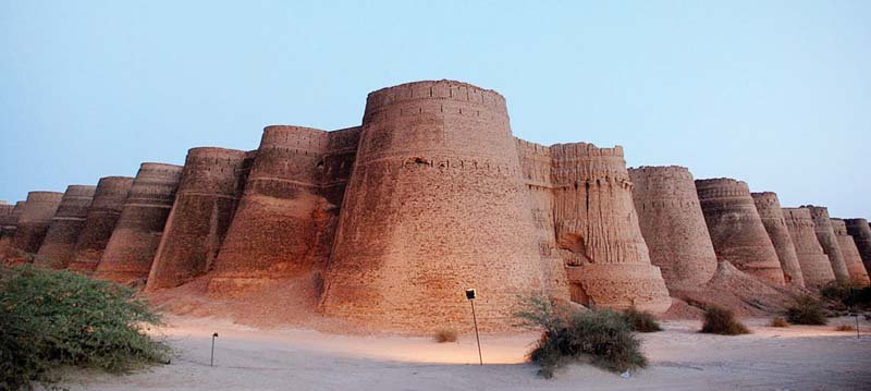 a view of derawar fort near bahawalpur the fort has 40 bastions visible for many miles in cholistan desert photo app