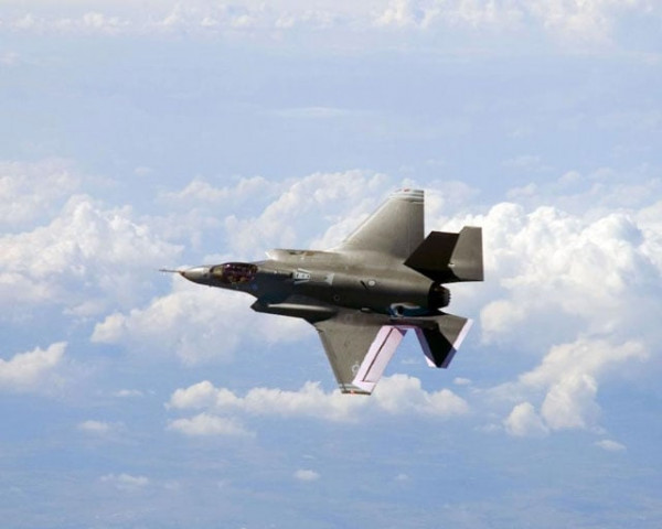 the f 35 fighter jet is supposed to form the backbone of the us military 039 s future fighter fleet ensuring us dominance in the skies for years to come with radar evading technology photo afp the f 35 fighter jet is supposed to form the backbone of the us military 039 s future fighter fleet ensuring us dominance in the skies for years to come with radar evading technology photo afp
