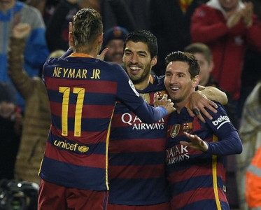 suarez messi hat tricks hit neville s valencia for seven suarez messi hat tricks hit neville s valencia for seven