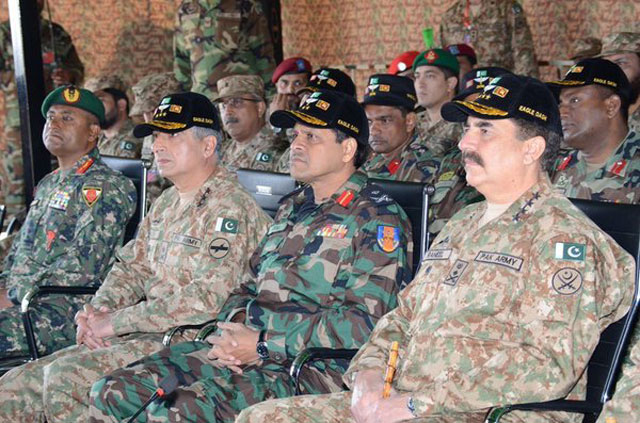general raheel sharif witnesses trilateral quot eagle dash i quot exercise between pakistan sri lanka and maldives in k p photo ispr