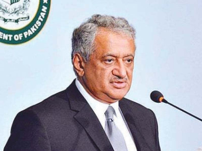 siachen avalanche pakistan army offers to help rescue missing indian soldiers