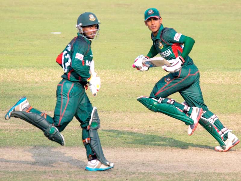 mehedi right and zakir left bailed out bangladesh from a precarious position of 98 4 with an unbeaten 117 run stand to take them over the line photo courtesy icc