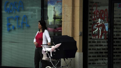 two puppeteers held for glorifying terrorism in madrid show two puppeteers held for glorifying terrorism in madrid show