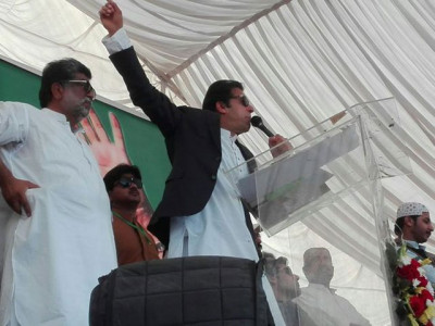 imran khan vows to fight for rights of baloch