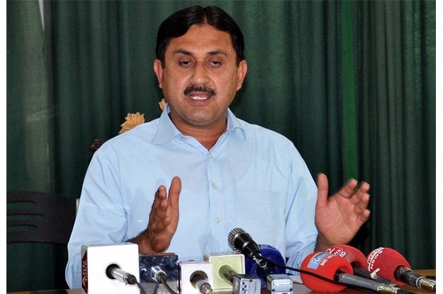 jamshed dasti addressing a press conference at multan press club photo online