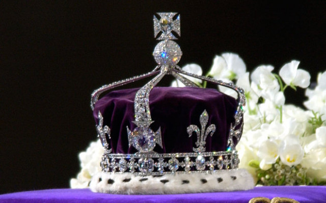 the crown of queen elizabeth the queen mother with the kohinoor diamond sits in the tower of london with the crown jewels photo reuters the crown of queen elizabeth the queen mother with the kohinoor diamond sits in the tower of london with the crown jewels photo reuters