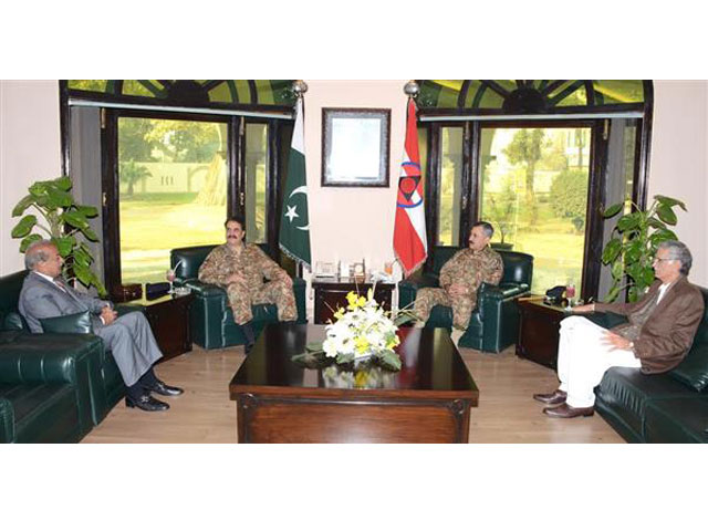 chief of army staff general raheel sharif in a meeting with governor k p sardar mehtab ahmed khan chief minister pervez khattak and peshawar corps commander lieutenant general hidayat ur rehman at the corps headquarters in peshawar on february 9 2016 photo ispr