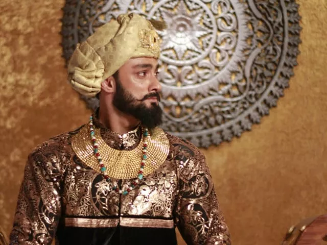 rockstar reveals what it takes to portray larger than life character in sarmad khoosat 039 s magnum opus photo publicity rockstar reveals what it takes to portray larger than life character in sarmad khoosat 039 s magnum opus photo publicity
