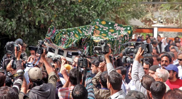 playwright fatima suraiyya bajia was laid to rest at the gizri graveyard on thursday afternoon photo athar khan express playwright fatima suraiyya bajia was laid to rest at the gizri graveyard on thursday afternoon photo athar khan express