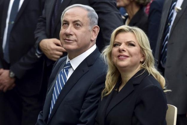 israel 039 s prime minister benjamin netanyahu l sits next to his wife sara during a visit at the expo 2015 global fair in milan northern italy august 27 2015 photo reuters