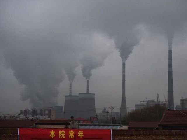 in this photo taken on november 19 2015 smoke belches from a coal fueled power station near datong in china 039 s northern shanxi province photo afp