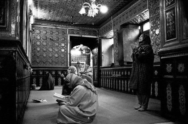 sheikh abdul qadir jeelani shrine women come to the shrine with requests photo fran ois struzik sheikh abdul qadir jeelani shrine women come to the shrine with requests photo fran ois struzik