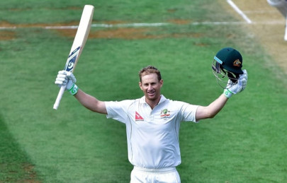 mccullum falls as voges puts australia in control