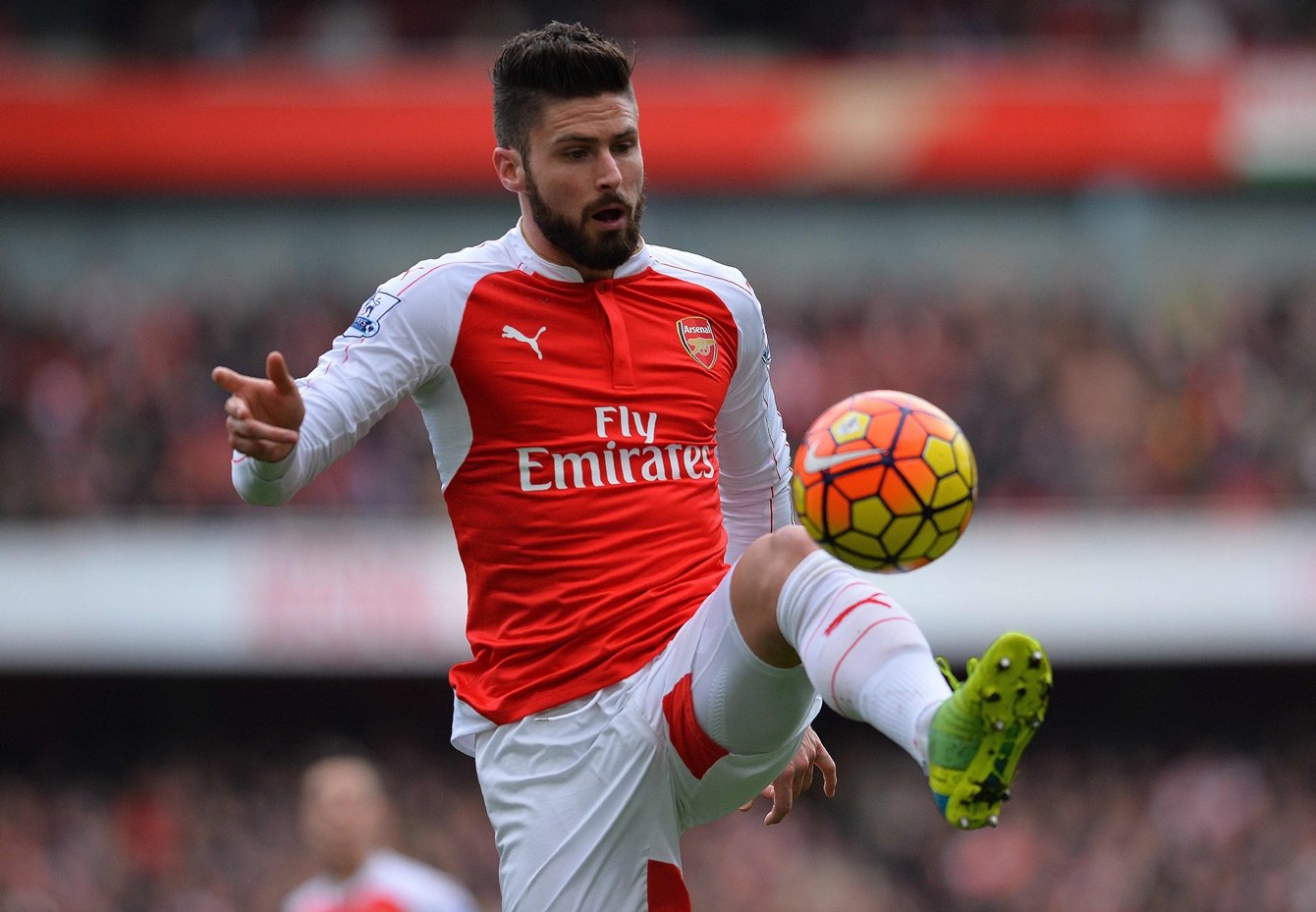 arsenal 039 s french striker olivier giroud controls the ballduring the english premier league football match between arsenal and leicester at the emirates stadium in london on february 14 2016 photo afp