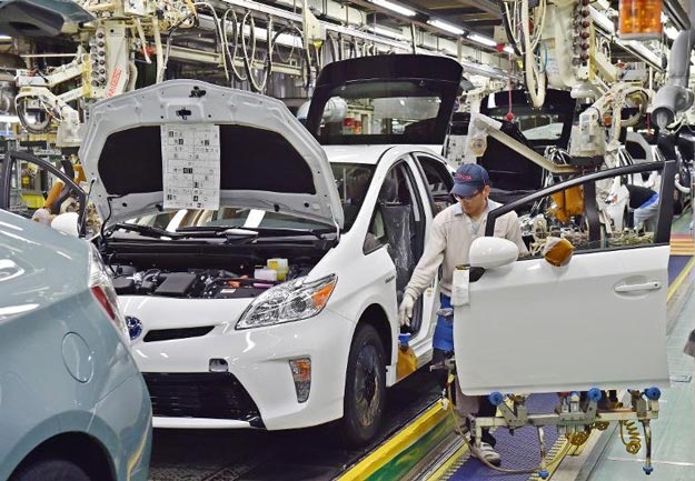 toyota plants start again after six day parts shortage