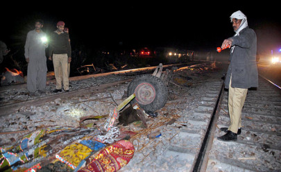 train truck collision prompt reaction saves man from deadly crash