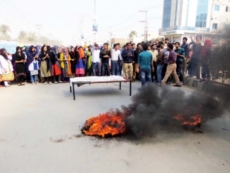 students of dera ghazi medical college holding a mock funeral photo express