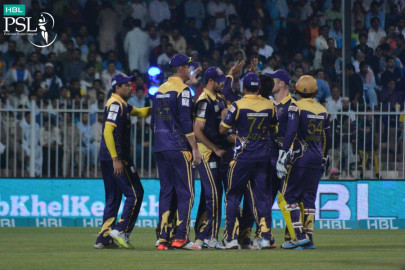 cheema holds nerve as quetta beat peshawar by one run