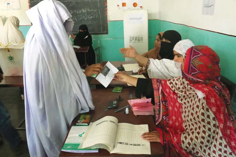 women voters at muslim shaheen town photo muhammad iqbal express women voters at muslim shaheen town photo muhammad iqbal express